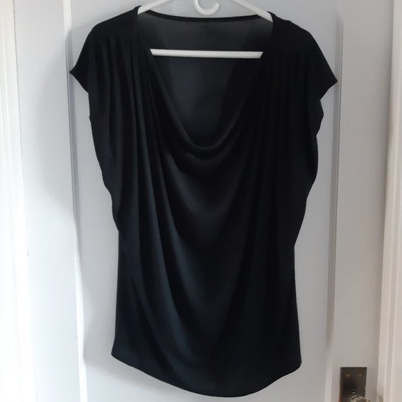 Black Encircled Evolve Top - Size M - Picture 4 of 5